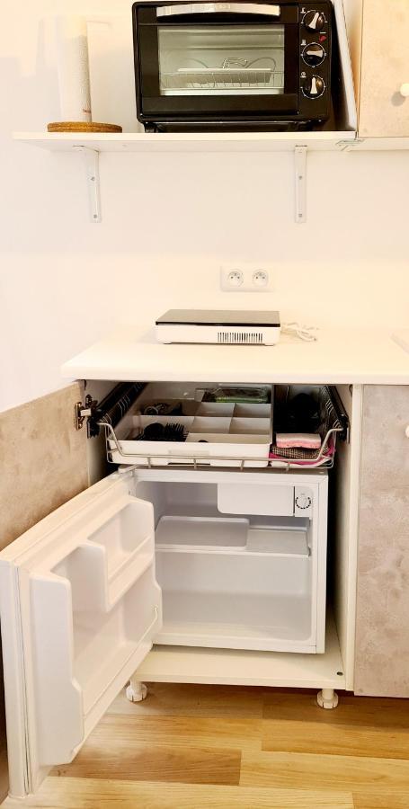 Cosy Studio Dans Le Site Historique De Pezenas Hotel ภายนอก รูปภาพ