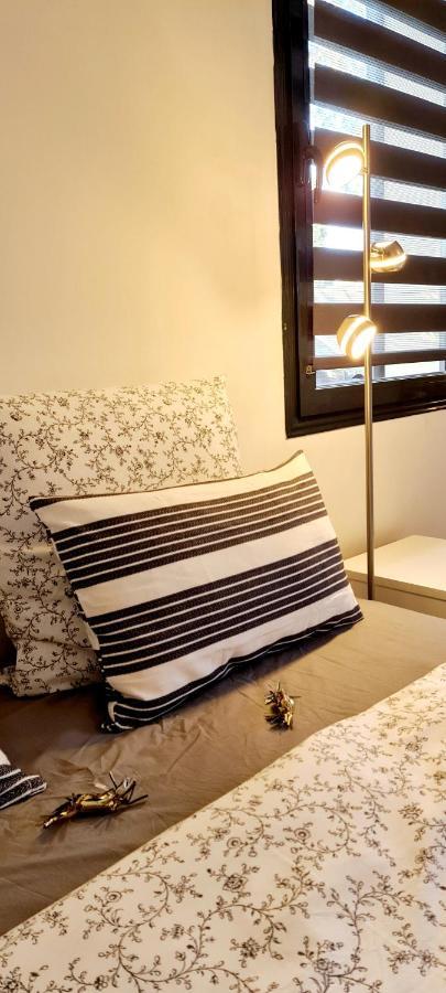 Cosy Studio Dans Le Site Historique De Pezenas Hotel ภายนอก รูปภาพ